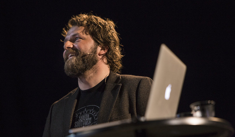 Marius Arnesen, redactor y editor de NRKbeta, en el Nordiske Mediedager de 2016
