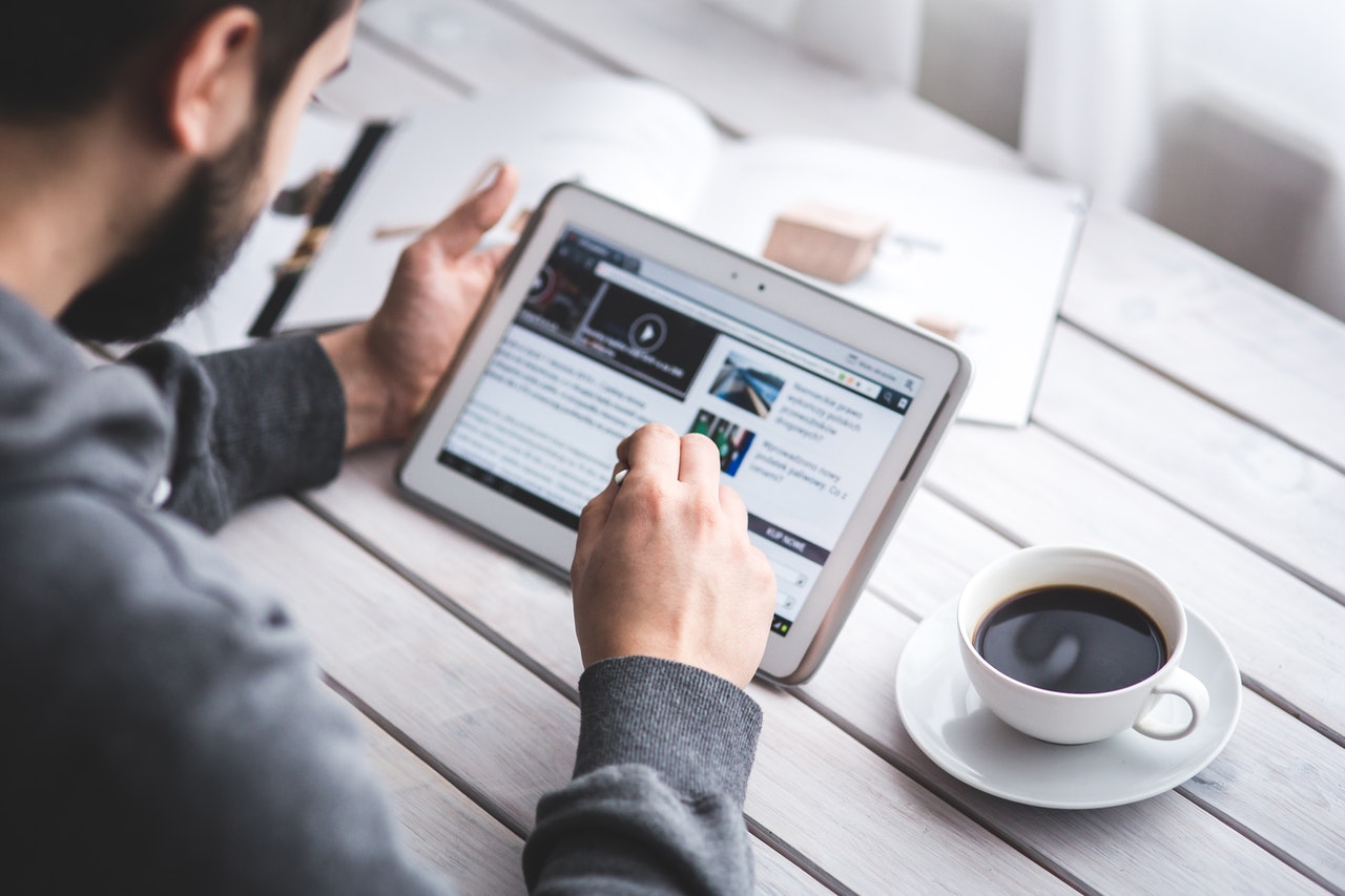 Cómo ganar dinero con tu medio digital: contenido de pago
